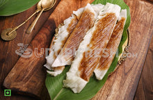 Load image into Gallery viewer, Sweet Rice Dumplings Steamed In Turmeric Leaves, Patholi - 4 pc