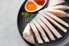 Load image into Gallery viewer, Ready to Cook - Marinate Green Slice Silver Pomfret Fish