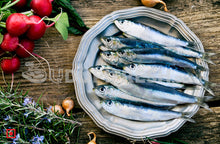 Load image into Gallery viewer, Bhuthai – (Sardine) Medium (10 count) (5550975320228)