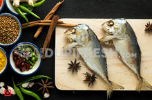 Load image into Gallery viewer, Dried Mackerel/ಒಣಗಿದ  ಬಂಗಡೇ , 5 pcs (5561182650532)
